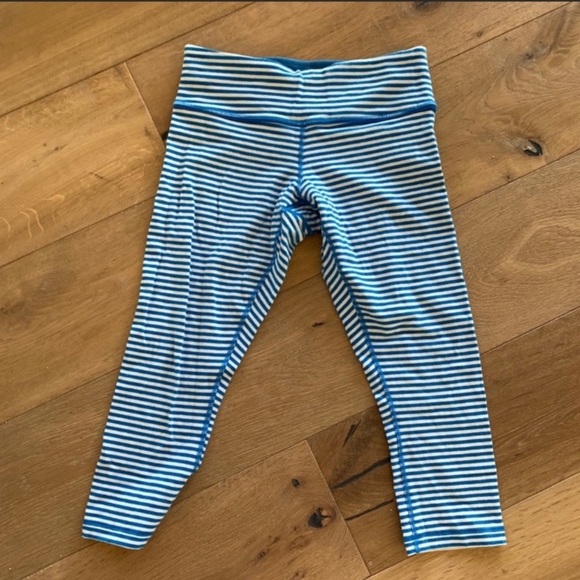 lululemon athletica Pants - 🙌SOLD🙌Lululemon Quiet Stripe Wunder Under Crops